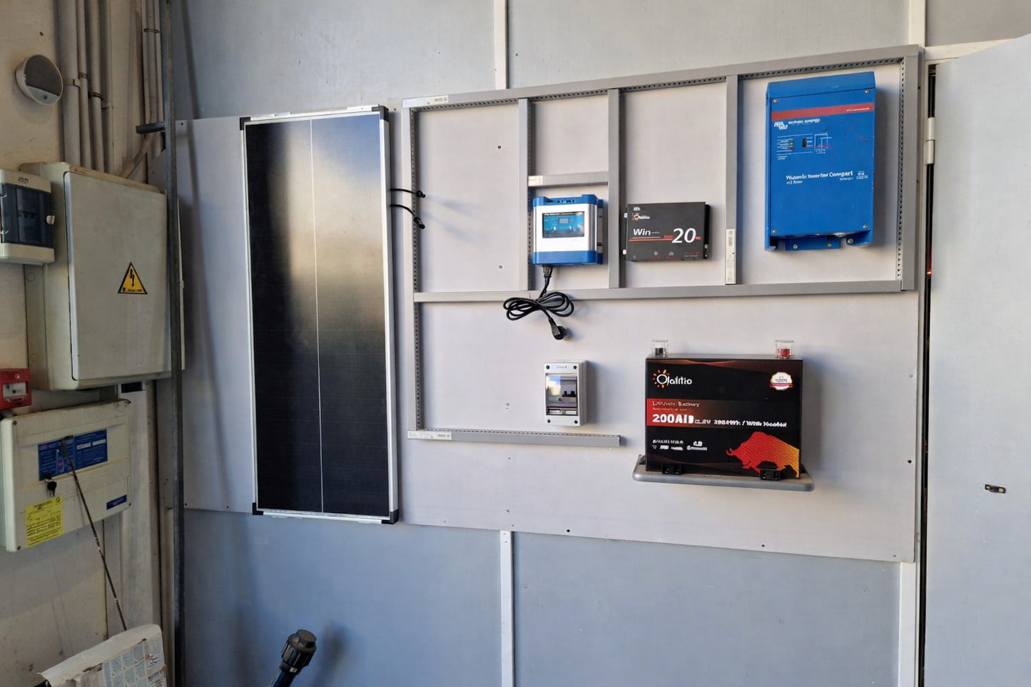 Régulateur solaire MPPT 20A 12/24V bluetooth 75V rendement 98%