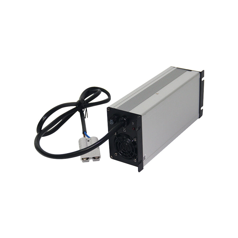 Chargeur batterie lithium LiFePO4 12V 30A Ultimatron camping-car et bateau