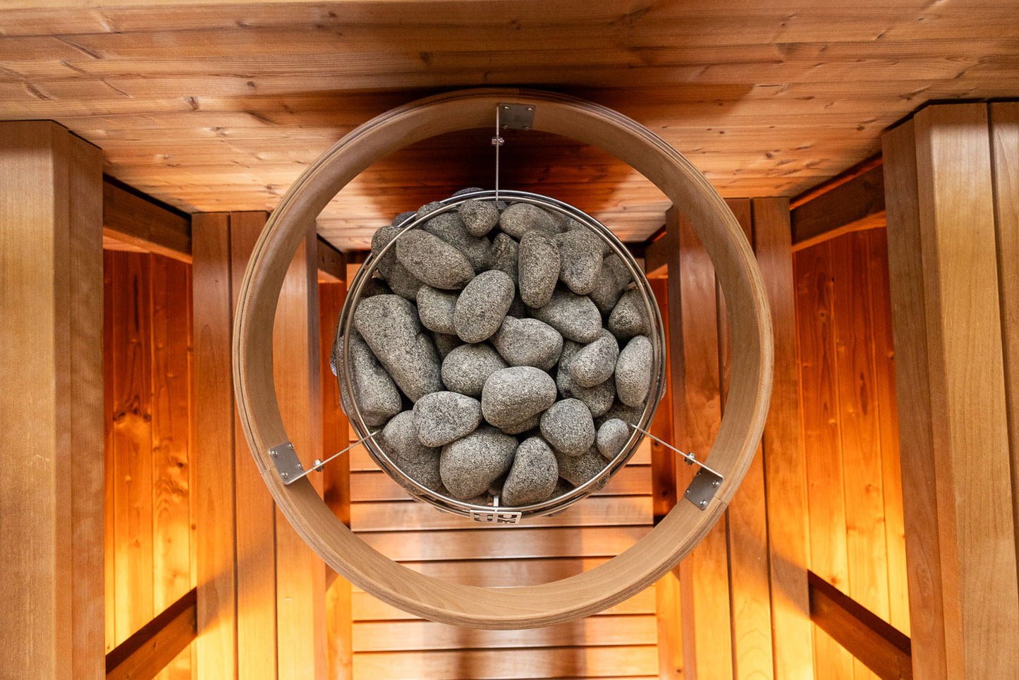 Sauna extérieur 4-6 personnes avec façade vitrée et éclairage LED