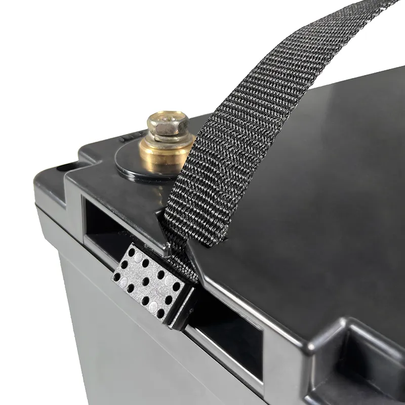 Batterie au lithium Ultimatron LiFePO4 25,6 V 50 Ah avec Bluetooth