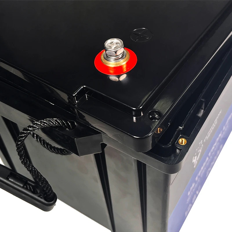 Batterie au lithium Ultimatron 36 V 100 Ah avec BMS Bluetooth