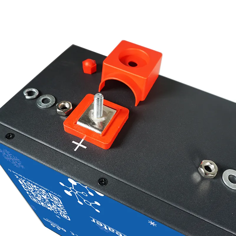 Batterie au lithium LiFePO4 12,8 V 200 Ah avec Bluetooth et fonction chauffante