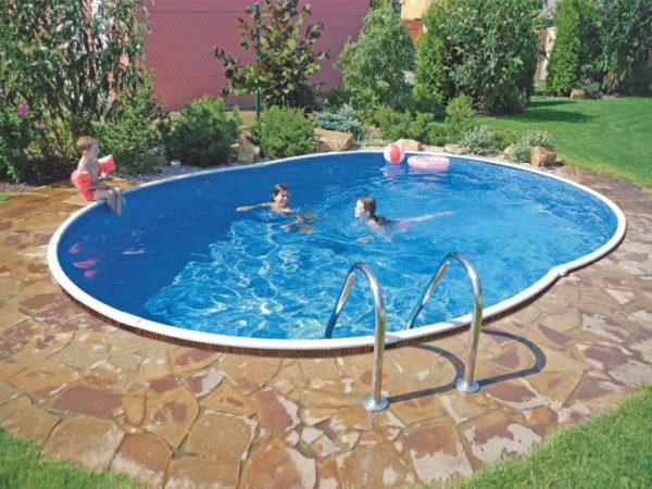 Piscine bois ovale amovible 5,5 x 3,7 x 1,2 m